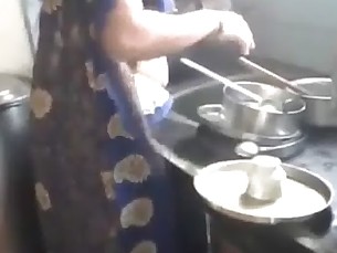 Desi indian Kannada aunty hot navel hip