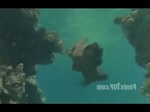 Phoebe Cates - Paradise (stripping-swimming nude underwater)